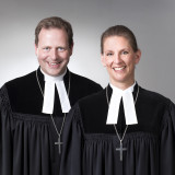 Dekan Christoph Schieder und Dekanin Claudia Schieder